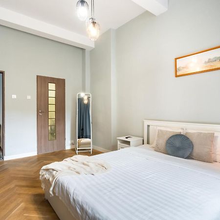 Chic Studio Near Bucharest'S Top Landmarks ภายนอก รูปภาพ